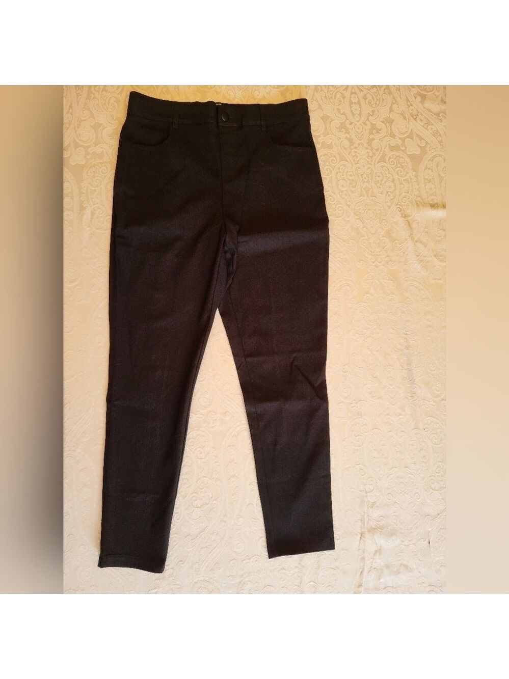 Mario Serrani Black Skinny Pants Sleek Design, Size Medium, NWT
